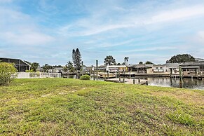 Apollo Beach Waterfront Retreat w/ Boat Dock!