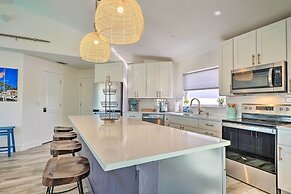 Swim, Fish & Boat: Beachy Home in Cape Coral!