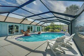 Swim, Fish & Boat: Beachy Home in Cape Coral!