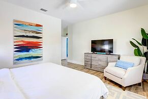 Sunny Bradenton Home w/ Lanai & Screened Pool!