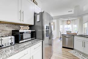 Sunny Bradenton Home w/ Lanai & Screened Pool!