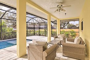 Sunny Bradenton Home w/ Lanai & Screened Pool!