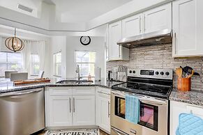 Sunny Bradenton Home w/ Lanai & Screened Pool!