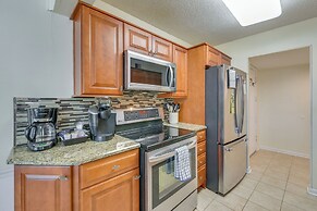 Bright Miramar Beach Condo - Walk to Beach!