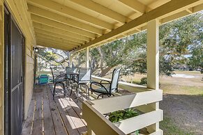 Bright Miramar Beach Condo - Walk to Beach!