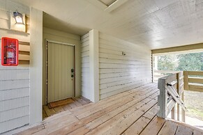 Bright Miramar Beach Condo - Walk to Beach!