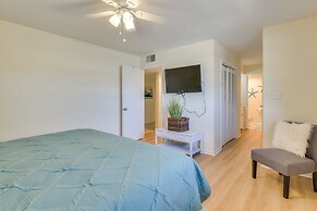 Bright Miramar Beach Condo - Walk to Beach!