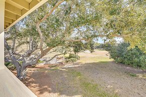 Bright Miramar Beach Condo - Walk to Beach!