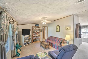 Bright Steinhatchee Home: Proximity to Ocean!