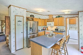 Bright Steinhatchee Home: Proximity to Ocean!