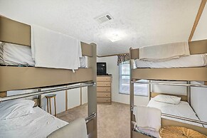 Bright Steinhatchee Home: Proximity to Ocean!