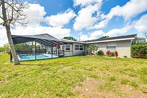 Bright Ruskin Home < 2 Mi to Beach & Marina!