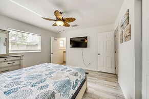 Bright Ruskin Home < 2 Mi to Beach & Marina!