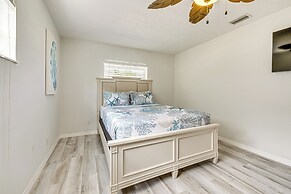 Bright Ruskin Home < 2 Mi to Beach & Marina!
