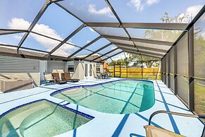 Bright Ruskin Home < 2 Mi to Beach & Marina!