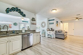 Bright Ruskin Home < 2 Mi to Beach & Marina!