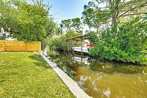 Bright Ruskin Home < 2 Mi to Beach & Marina!