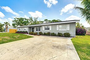 Bright Ruskin Home < 2 Mi to Beach & Marina!