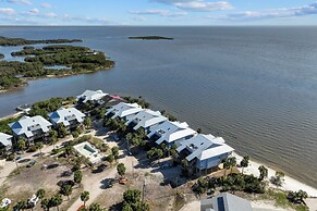 Beach & Pool Access at Condo on Cedar Key!