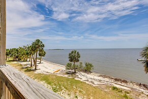 Beach & Pool Access at Condo on Cedar Key!