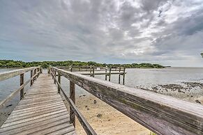 Beach & Pool Access at Condo on Cedar Key!