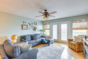 Beach & Pool Access at Condo on Cedar Key!