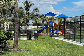 Brand New Fort Myers Townhome: Community Pool