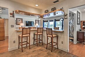 Central Florida Escape on 5 Acres w/ Grill & Pool!