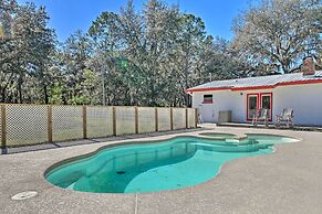 Central Florida Escape on 5 Acres w/ Grill & Pool!