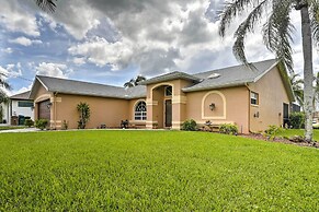 Cape Coral Abode - Near Sun Splash Park & Beach!