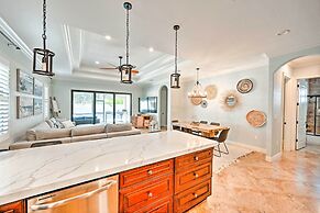 Coastal Naples Getaway ~ 2 Mi to Beaches!