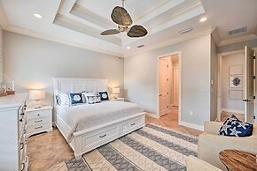 Coastal Naples Getaway ~ 2 Mi to Beaches!