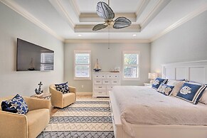 Coastal Naples Getaway ~ 2 Mi to Beaches!