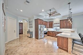 Coastal Naples Getaway ~ 2 Mi to Beaches!