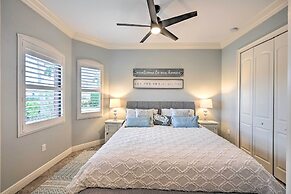 Coastal Naples Getaway ~ 2 Mi to Beaches!