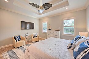 Coastal Naples Getaway ~ 2 Mi to Beaches!