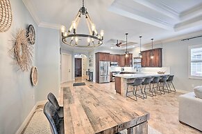 Coastal Naples Getaway ~ 2 Mi to Beaches!