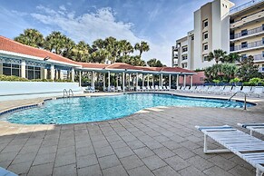 Coastal Penthouse: Steps to New Smyrna Beach!