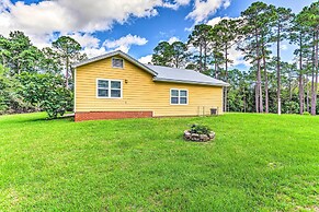 Charming Home: 2 Mi to Dtwn Defuniak Springs!