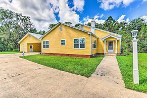 Charming Home: 2 Mi to Dtwn Defuniak Springs!