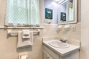 Charming Home: 2 Mi to Dtwn Defuniak Springs!