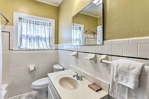 Charming Home: 2 Mi to Dtwn Defuniak Springs!