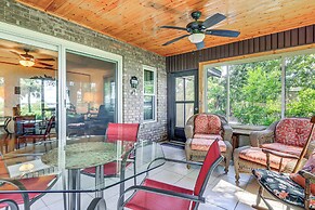 Lakefront Frostproof Vacation Rental w/ Beach!