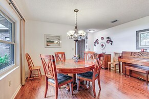 Lakefront Frostproof Vacation Rental w/ Beach!