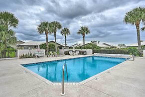 Grill, Lanai & Pool Access: Charming Sebring Villa