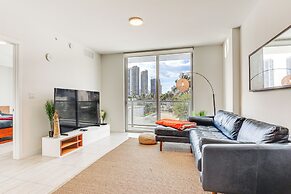 Chic Miami Condo w/ Pool, 6 Mi to South Beach