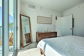 Chic Miami Condo w/ Pool, 6 Mi to South Beach