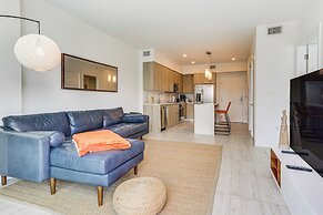 Chic Miami Condo w/ Pool, 6 Mi to South Beach