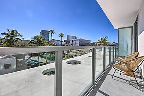 Chic Miami Condo w/ Pool, 6 Mi to South Beach