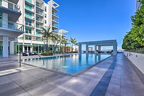 Chic Miami Condo w/ Pool, 6 Mi to South Beach